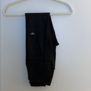EUC Alo Yoga faux leather leggings